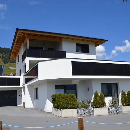 Apart Bergsonne Fiss Luaran gambar