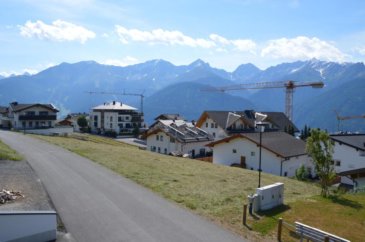 Apart Bergsonne Fiss Luaran gambar